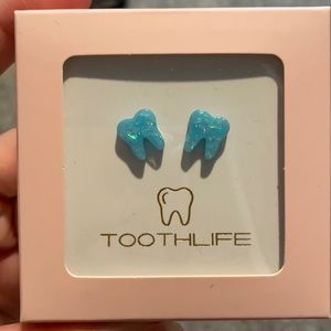 Tooth shaped earrings